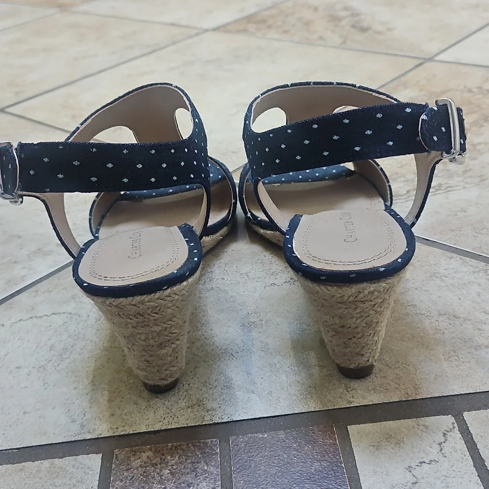 Sandals - Picture 3 of 5